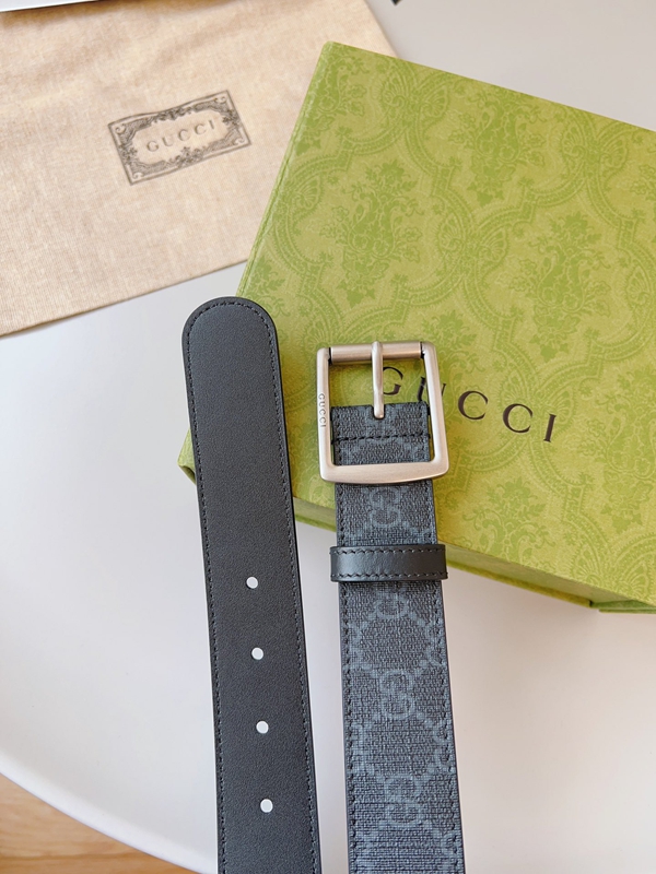 スーパーコピーグッチベルト素材ディテール